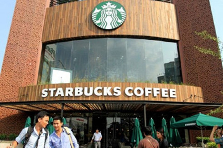 Người Việt đang uống cà phê Starbucks với giá "cắt cổ"