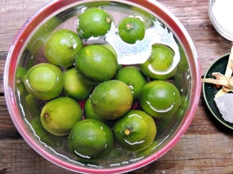 Đông lạnh chanh để đóng băng nét tươi trẻ, bí quyết làm đẹp rẻ tiền không phải ai cũng rõ - Ảnh 2 Dong lanh chanh de dong bang net tuoi tre, bi quyet lam dep re tien khong phai ai cung ro - Anh 2