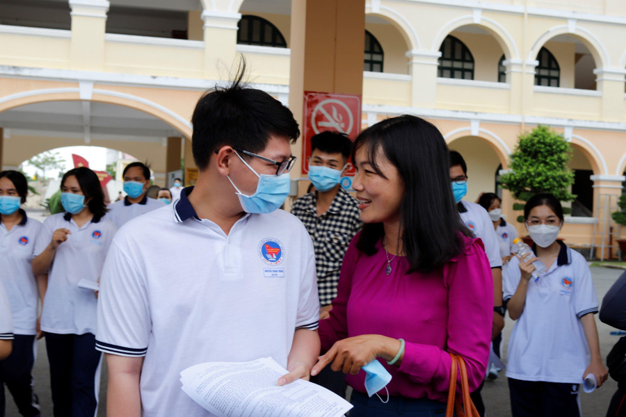 Các thí sinh cân nhắc kỹ, tham khảo nhiều tham số trước khi đăng ký nguyện vọng.