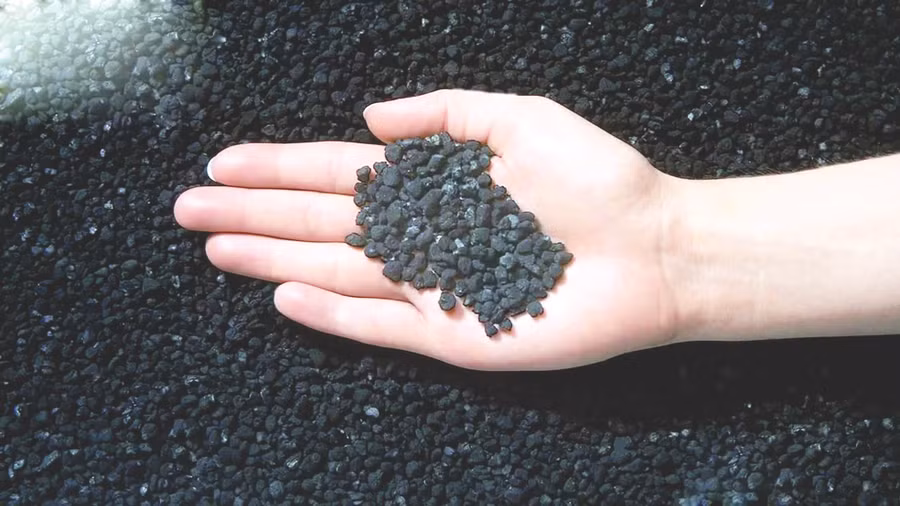 Than hoạt tính là nguyên liệu được sử dụng trong lọc nước và tách styren ra khỏi nước