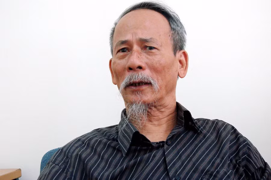 Thầy Hồ Sĩ Đàm.