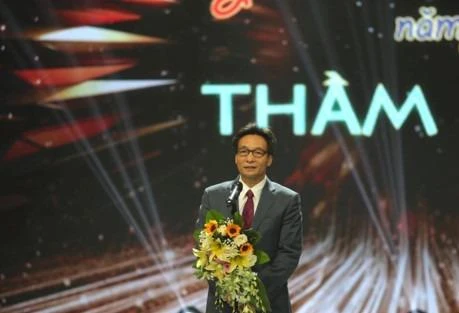 Phó Thủ tướng Vũ Đức Đam phát biểu trong chương trình "Thay lời tri ân" năm 2019.