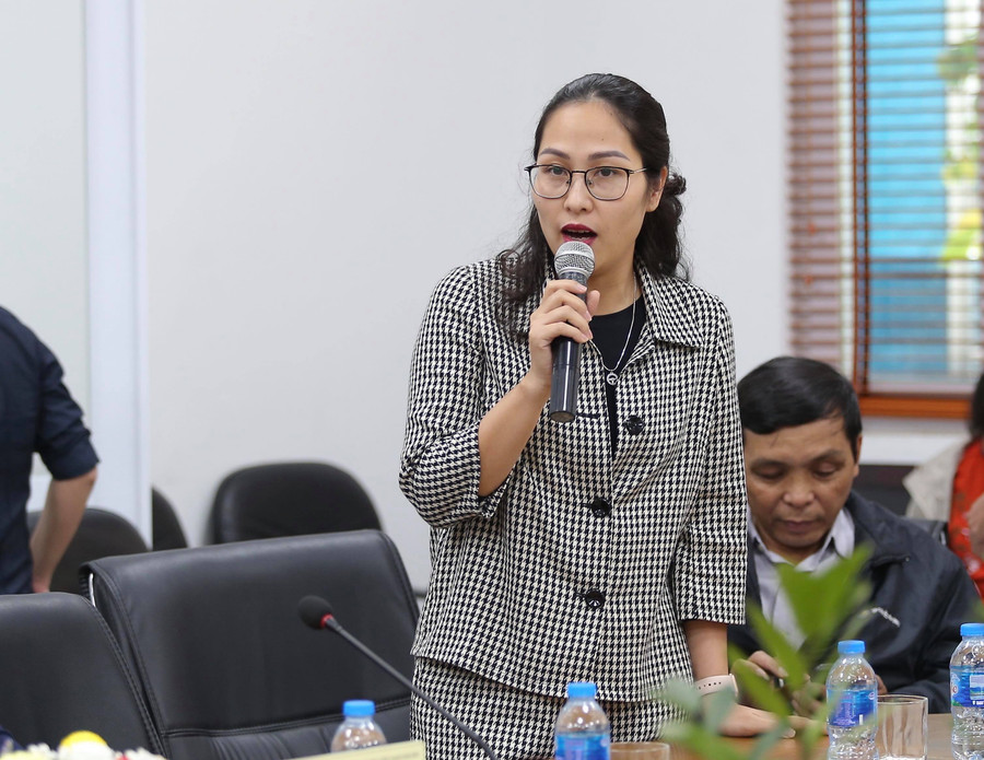 Phóng viên Tuyết Nhung - VTC1 đặt câu hỏi với Ban tổ chức Giải.