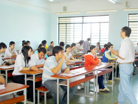 Tăng gần 4.000 giảng viên đại học