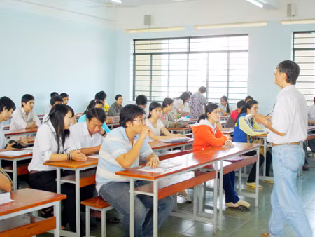 Tăng gần 4.000 giảng viên đại học