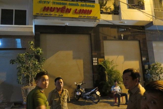 Bị kiểm tra, nhà hàng nhốt khách và tiếp viên cố thủ 