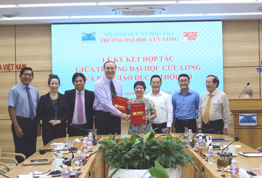 Báo Giáo dục và Thời đại ký kết hợp tác toàn diện với Trường ĐH Cửu Long.