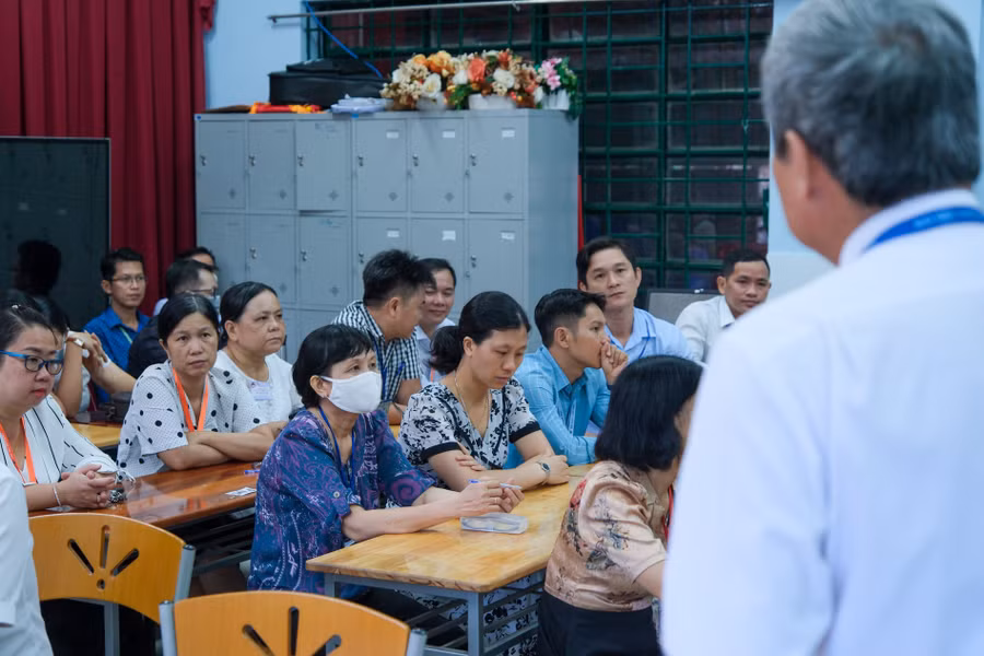 Giáo viên Cần Thơ tham gia tập huấn đại trà và tự nghiên cứu, học tập.