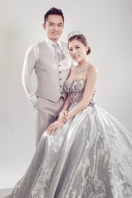 Em nuoi Hoai Linh ket hon voi ban gai kem 15 tuoi - Anh 6