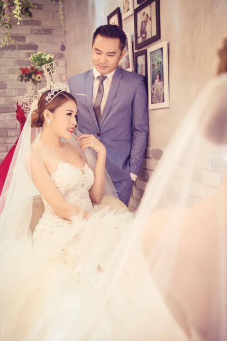 Em nuôi Hoài Linh kết hôn với bạn gái kém 15 tuổi - Ảnh 1 Em nuoi Hoai Linh ket hon voi ban gai kem 15 tuoi - Anh 1