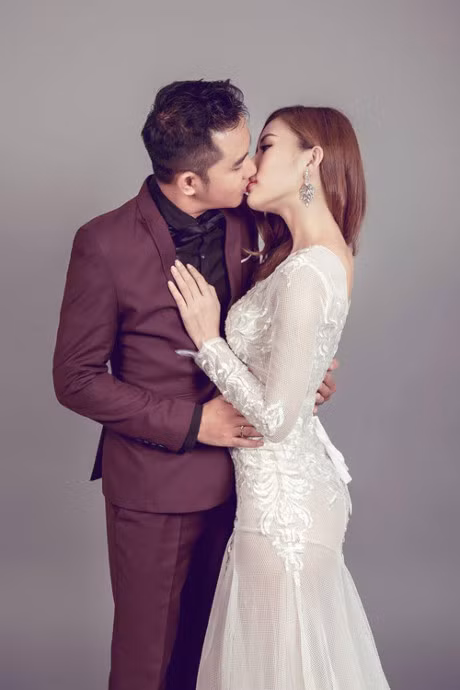 Em nuoi Hoai Linh ket hon voi ban gai kem 15 tuoi - Anh 3