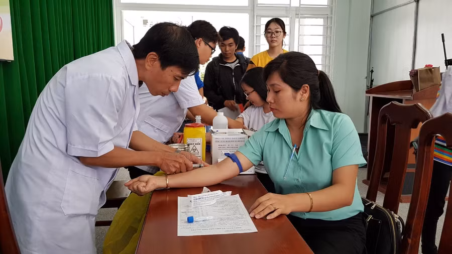 Đoàn viên, thanh niên Trường ĐH Kiên Giang tham gia hiến máu nhân đạo