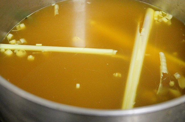 1 cây sả, 1 quả chanh đun uống: làm sạch gan và giảm 4kg trong 7 ngày ảnh 2 1 cây sả, 1 quả chanh đun uống: làm sạch gan và giảm 4kg trong 7 ngày ảnh 2