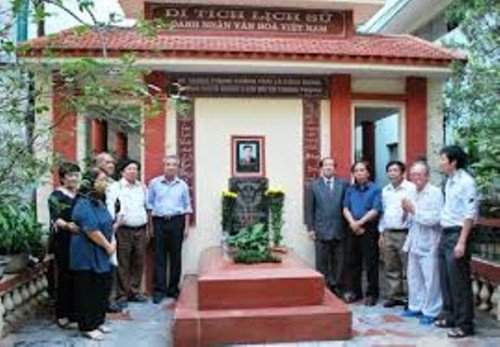 Vì sao mộ phần nhà văn Vũ Trọng Phụng an táng tại gia, giữa Thủ đô? - Ảnh 2