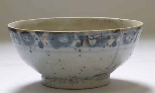 Bát, đồng chí Văn Tiến Dũng, Hoàng Quốc Việt dùng những năm 1937-1938.