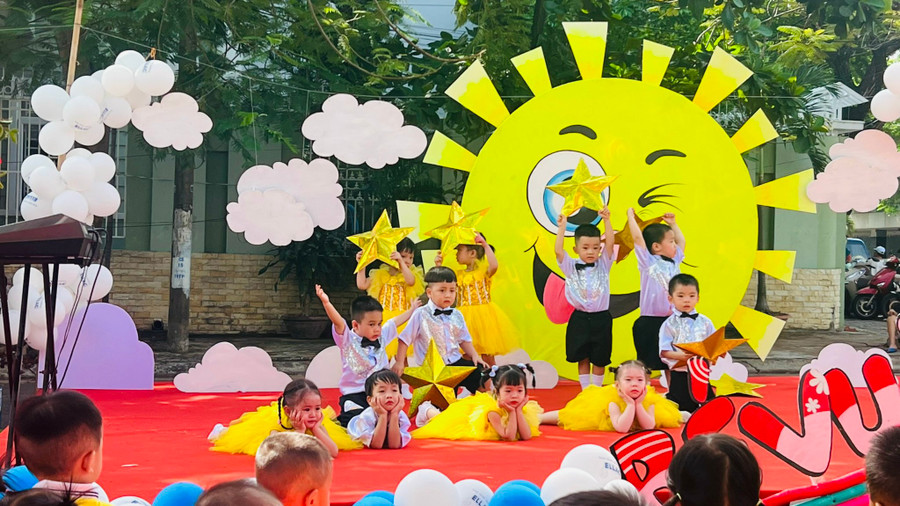 Một tiết mục văn nghệ của các bé lớp Nhỡ, Trường mầm non Bình Minh (quận Hải Châu, TP Đà Nẵng).