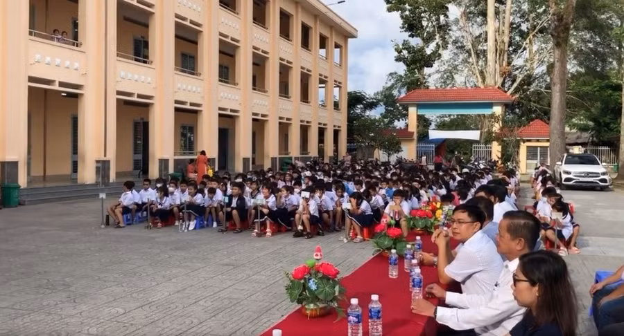 Khai giảng năm học tại Trường Tiểu học Đặng Văn Trước, huyện Trảng Bàng, tỉnh Tây Ninh