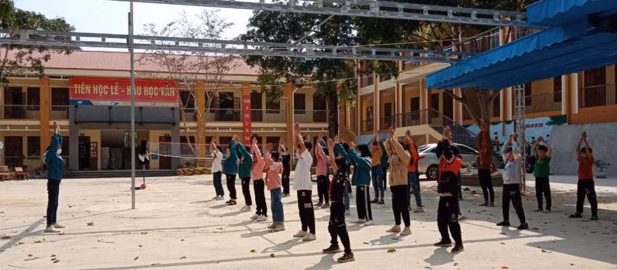 Một tiết học thể dục của Trường THCS Yên Phúc (huyện Văn Quan, tỉnh Lạng Sơn). Ảnh: NTCC