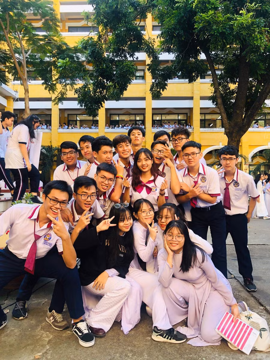 Các em học sinh vô cùng thích cuộc thi flashmob, nơi để các em thể hiện sự đoàn kết, sở trường của mình