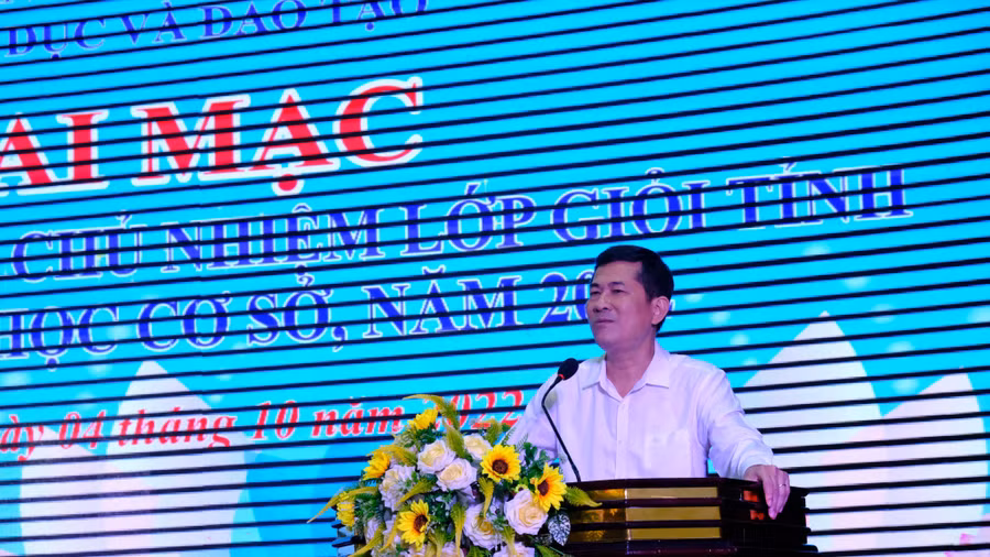 Ông Thái Văn Thành - Giám đốc Sở GD&ĐT Nghệ An phát biểu khai mạc Hội thi Giáo viên chủ nhiệm giỏi tỉnh cấp THCS năm 2022. Ông Thái Văn Thành - Giám đốc Sở GD&ĐT Nghệ An phát biểu khai mạc Hội thi Giáo viên chủ nhiệm giỏi tỉnh cấp THCS năm 2022.