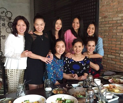 Hà Tăng giấu bụng bầu khi tiếp đón Thu Minh - 2