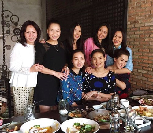 Hà Tăng giấu bụng bầu khi tiếp đón Thu Minh - 6