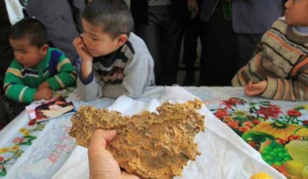 Chuyện là về một nông dân nhặt được gần 8kg vàng