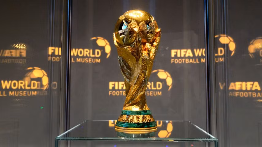 World Cup đang được tổ chức theo chu kỳ 4 năm/lần.