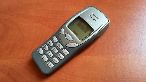 5 chiếc điện thoại hàng triệu người từng si mê 