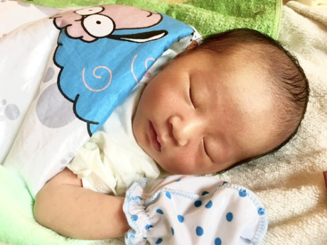Chuyện đi đẻ quá nhanh, quá nguy hiểm: Cổ tử cung mở 7cm mẹ vẫn Chuyen di de qua nhanh, qua nguy hiem: Co tu cung mo 7cm me van
