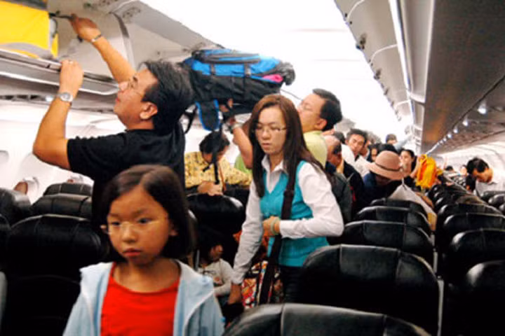 Hành khách cần ý thức giữ đồ đạc cá nhân trên các chuyến bay. Ảnh minh họa