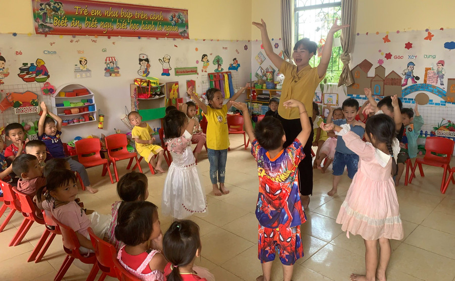 Dạy tiếng Việt cho trẻ qua các bài thơ, bài hát…