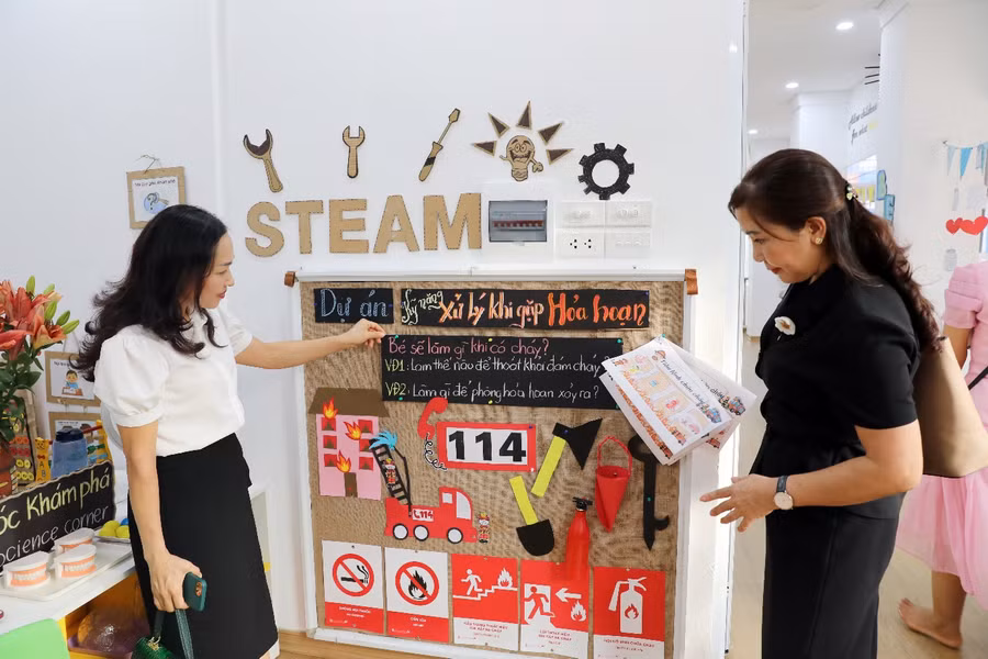 Nhiều thầy cô tham gia tập huấn cho biết học hỏi được nhiều sáng kiến kinh nghiệm để vận dụng trong công việc của mình.