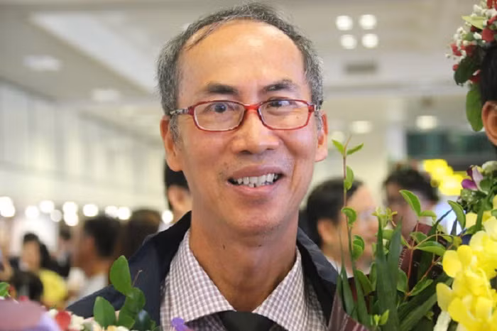 Tiến sĩ Lê Bá Khánh Trình.