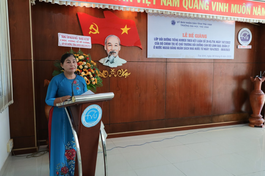 TS Thạch Thị Dân, Phó Hiệu trưởng Trường ĐH Trà Vinh phát biểu tại buổi lễ. TS Thạch Thị Dân, Phó Hiệu trưởng Trường ĐH Trà Vinh phát biểu tại buổi lễ.