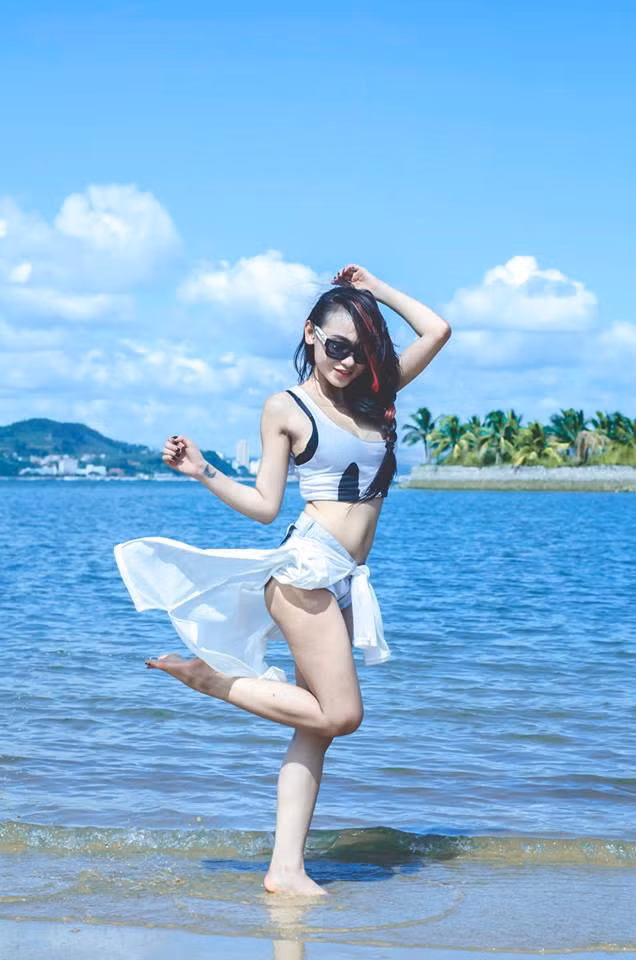 Dung nhan nữ DJ 9x Nha Trang từng trốn nhà đi chơi nhạc ảnh 6