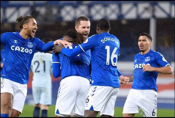 Everton hiện đã leo lên vị trí thứ 7 Ngoại hạng Anh.