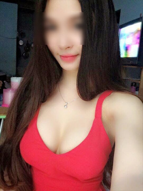 Phụ huynh phát hoảng thấy con ‘khoe thân’ trên facebook - Ảnh 1