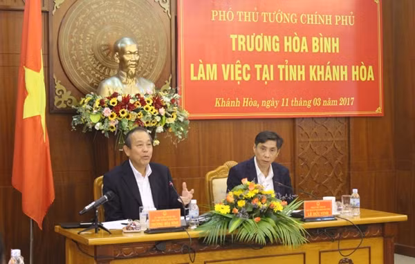 Phó Thủ tướng Trương Hòa Bình làm việc với tỉnh Khánh Hòa. Ảnh: SGGP