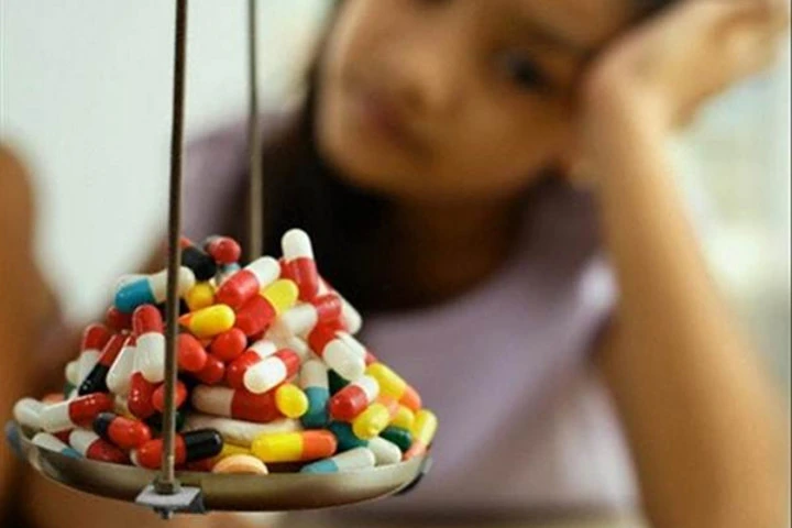 Có thuốc giảm khó chịu cho trẻ mọc răng?