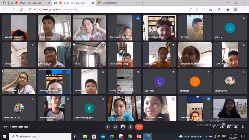 Học sinh TPHCM học trực tuyến trong thời gian giãn cách xã hội để phòng dịch Covid-19.