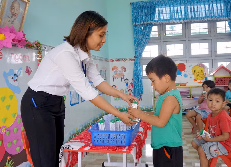 Bình Định tích cực với các công tác triển khai sữa học đường trong năm học mới ảnh 5