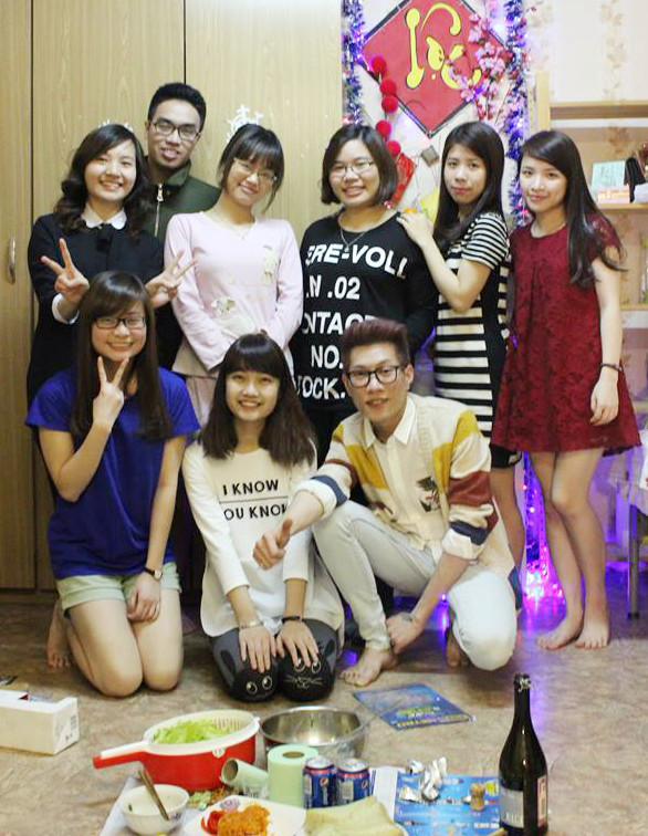 Du học sinh Việt tại Nga quây quần bên nhau như gia đình, đón Tết Bính Thân. Ảnh: An Giang. Du học sinh Việt tại Nga quây quần bên nhau như gia đình, đón Tết Bính Thân. Ảnh: An Giang.