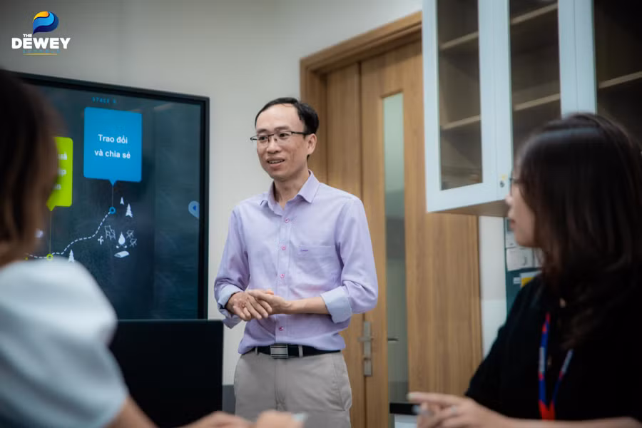 Thầy Phạm Văn Quang