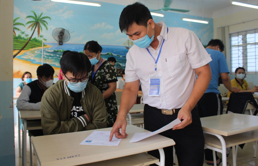 Thí sinh tại Điện Biên đã đến làm thủ tục dự thi an toàn. Thí sinh tại Điện Biên đã đến làm thủ tục dự thi an toàn.