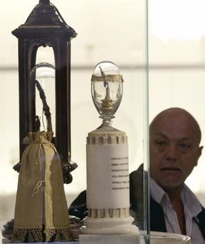 Chuyến lưu lạc ly kỳ của ngón tay nhà thiên văn Galileo ảnh 3 Chuyến lưu lạc ly kỳ của ngón tay nhà thiên văn Galileo ảnh 3