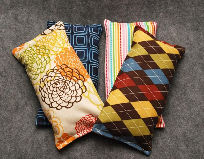 Chỉ sau 8 tuần đầu bán ra, sản phẩm gối cho được vào lò vi sóng đã giúp chủ nhân kiếm được gần 250 nghìn USD. 10 cách làm giàu kỳ quặc nhất thế giới