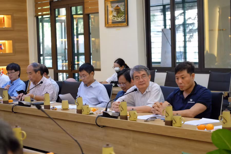 Nhiều ý kiến, đề xuất về mục tiêu, chương trình dạy - học môn Toán ở đại học, chính sách hỗ trợ các nghiên cứu sinh... Nhiều ý kiến, đề xuất về mục tiêu, chương trình dạy - học môn Toán ở đại học, chính sách hỗ trợ các nghiên cứu sinh...