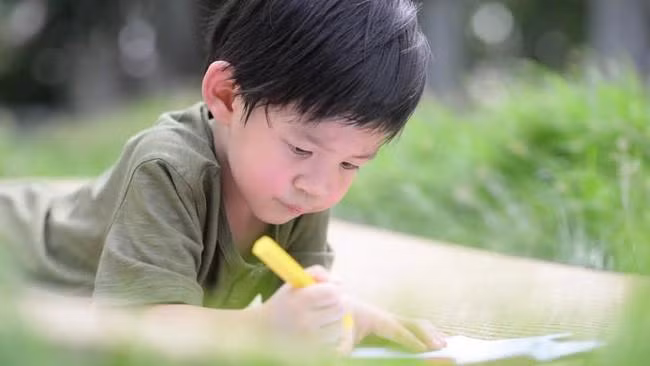 Trẻ nên được tự quyết định những điều nhỏ liên quan đến bé. Ảnh minh hoạ.