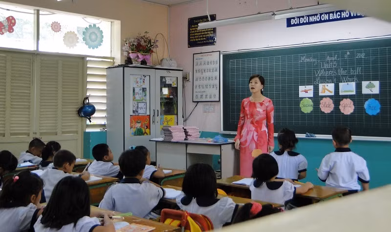 Tin học và Tiếng Anh là hai môn đang thiếu giáo viên. Nguồn ảnh: IT